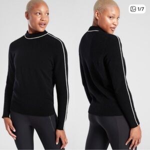 Athleta Transit Crew Merino Wool Blend Black Sweater with White Piping, Size L